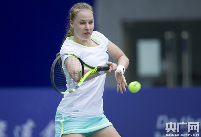 随着他们的 随着他们的