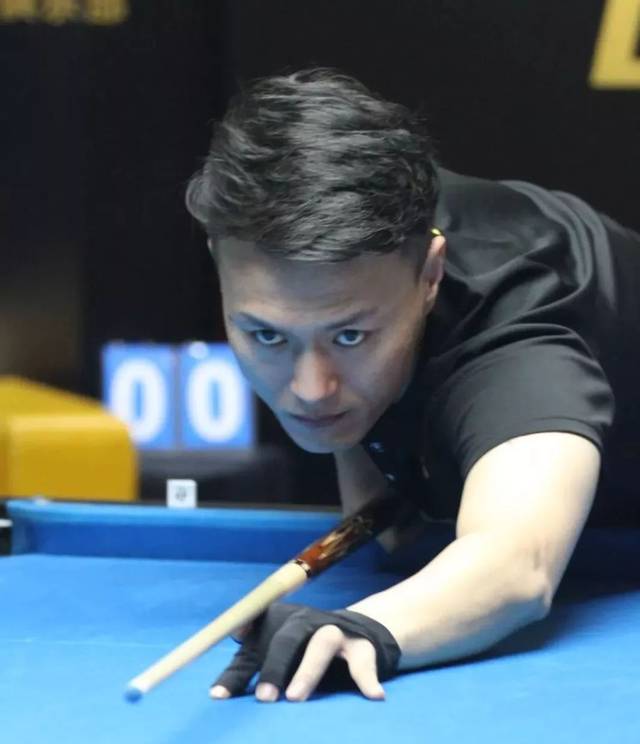 自然而然地 自然而然地